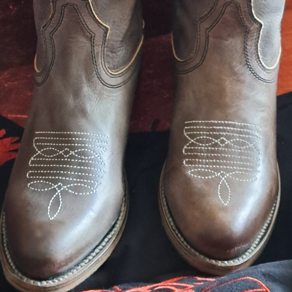 BRAND NEW FREEBIRD WHISPER BOOTS!! SZ 9 - Picture 15 of 16